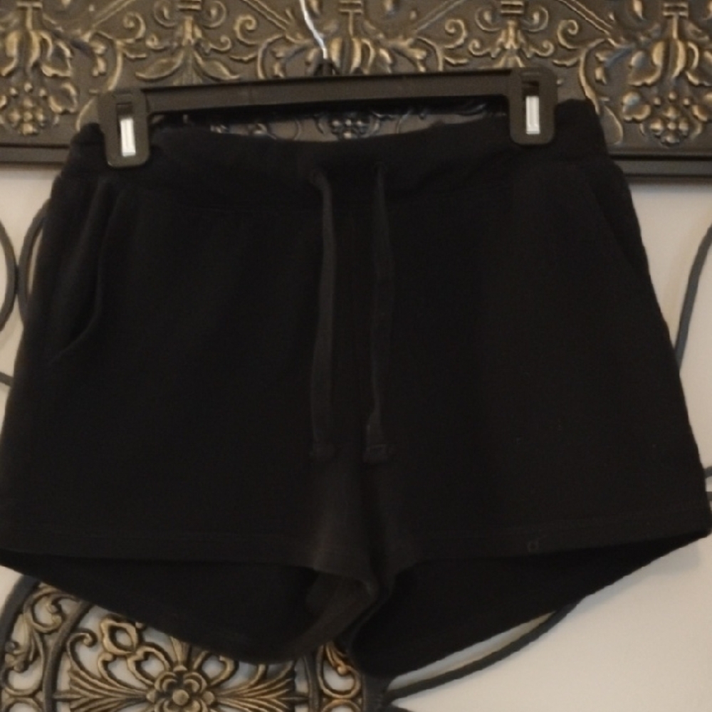 Old Navy Black Athletic Shorts with Relaxed Fit